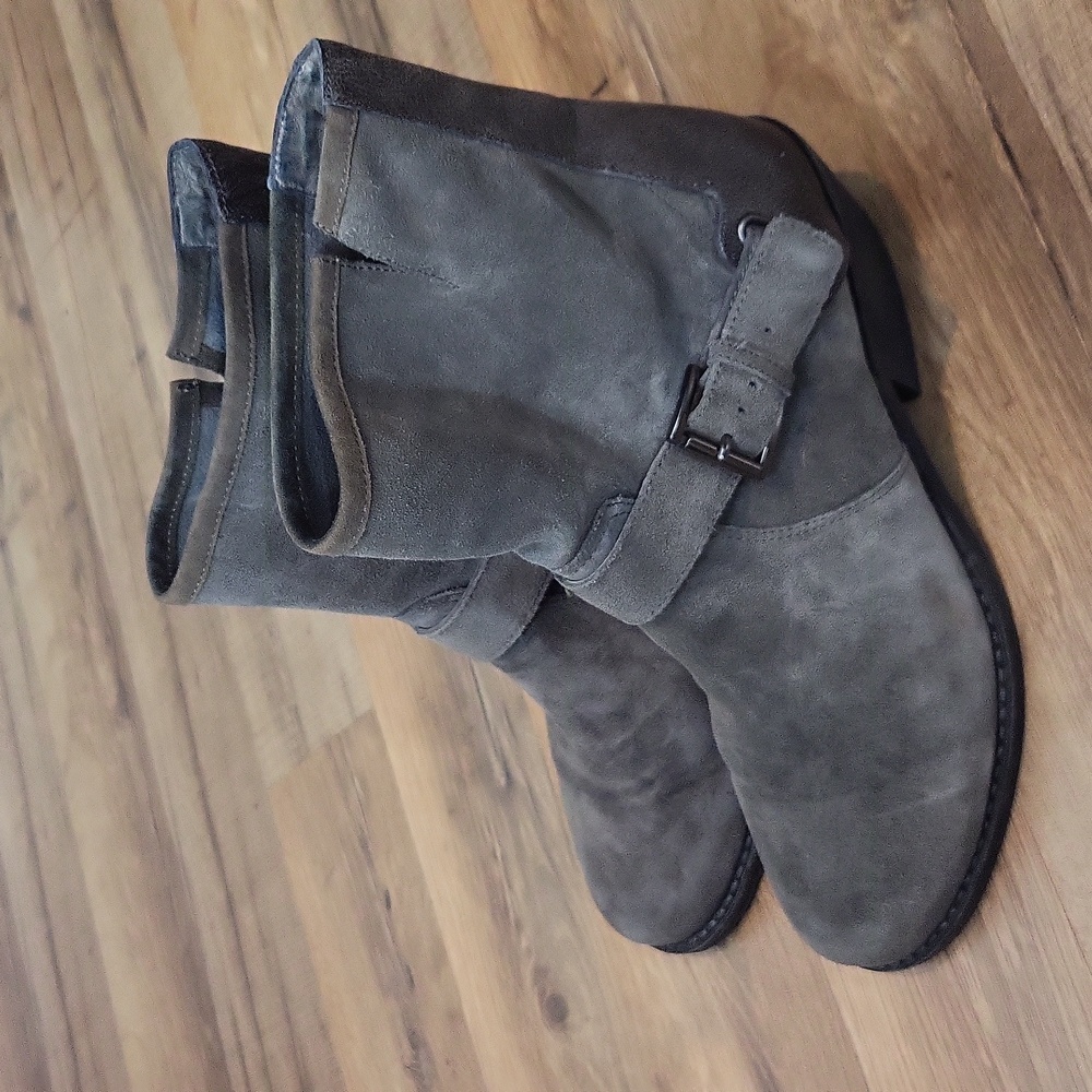 EILEEN FISHER Hitch Gray Ash Oiled Suede Buckle Detail Ankle Boots - 8